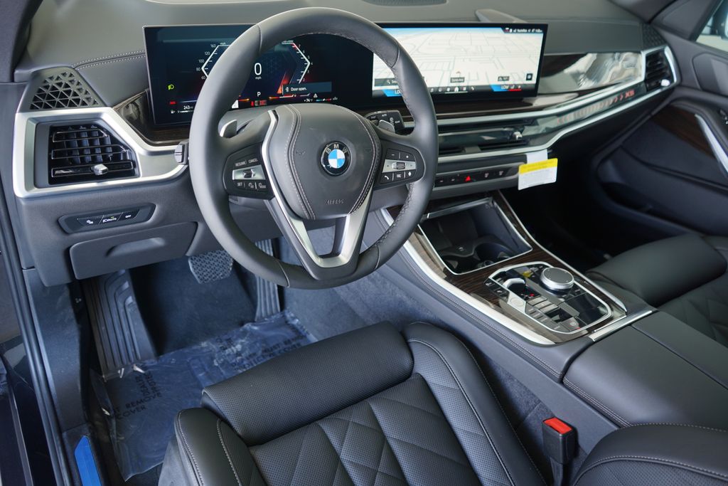 Thumbnail: 2026 BMW X5 - 12