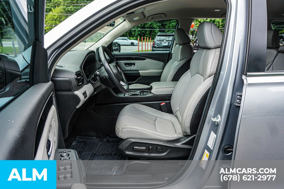 Used 2025 Silver Honda EX-L image 18