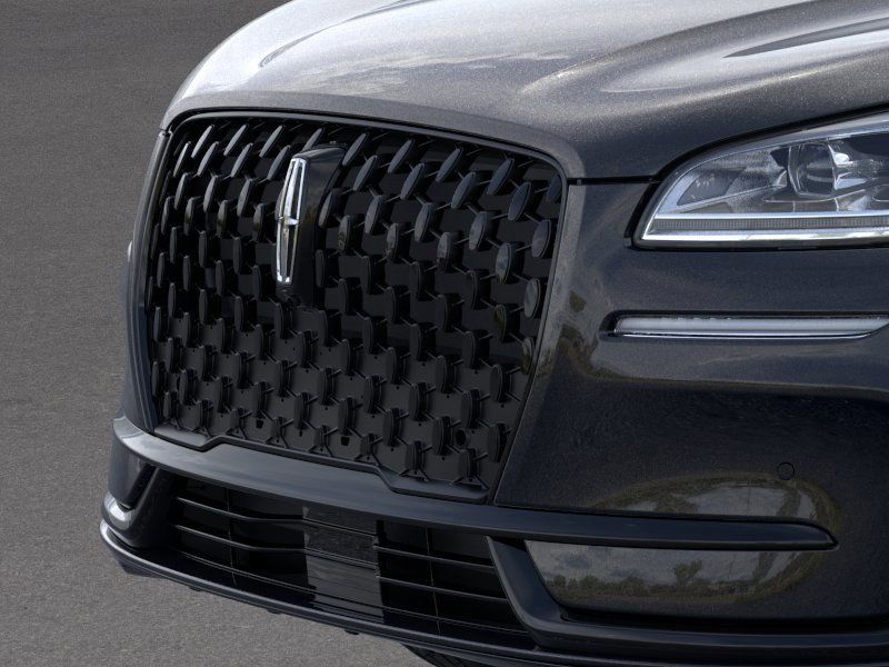 Thumbnail: 2025 Lincoln Corsair - 17