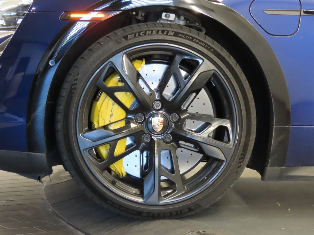 Thumbnail: 2023 Porsche Taycan - 11