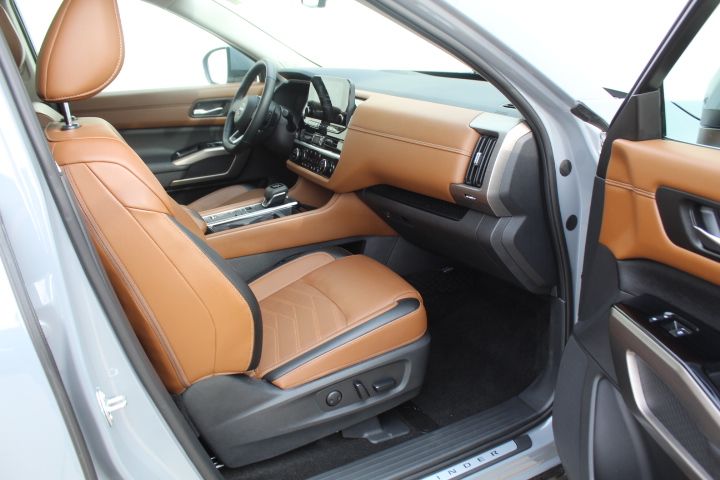 Used Car 2024 Nissan Pathfinder  Platinum For Sale Under $40,000 In Georgetown, Texas