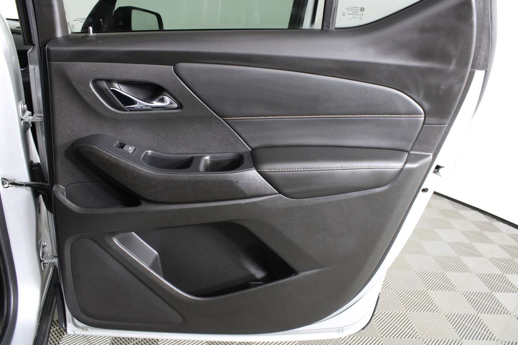 Used 2021 Chevrolet Traverse for sale in 