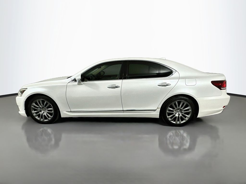 Thumbnail: 2016 Lexus LS - 8