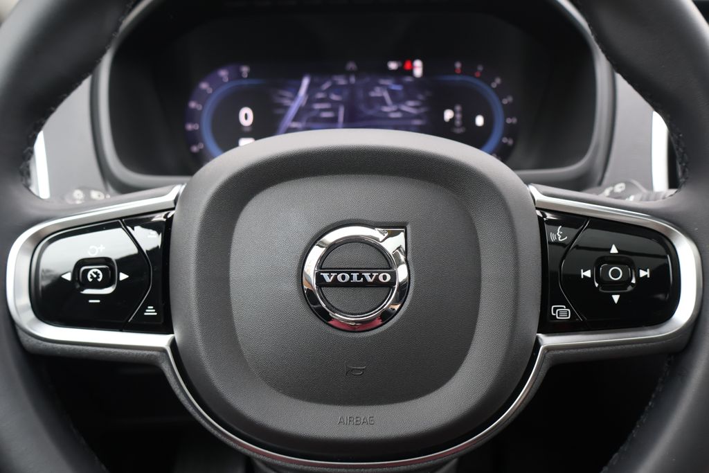 Thumbnail: 2024 Volvo XC90 - 28