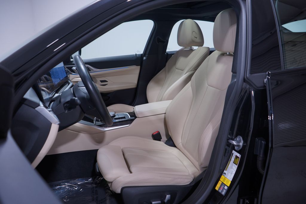 Thumbnail: 2023 BMW i4 - 7