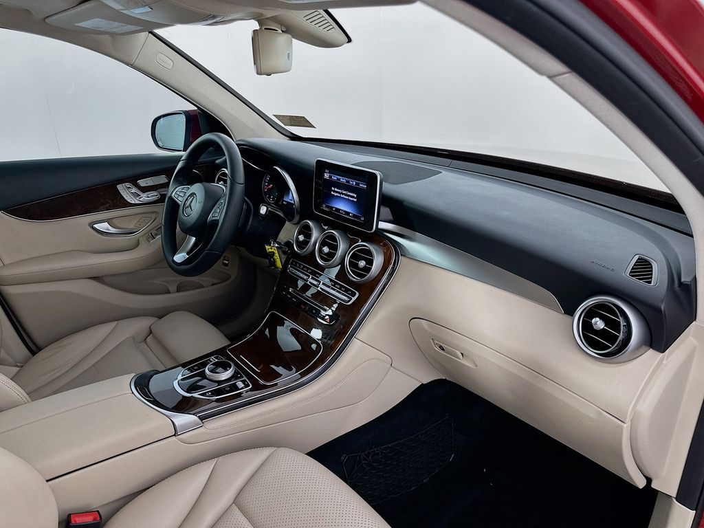 2018 Mercedes-Benz GLC 300 27