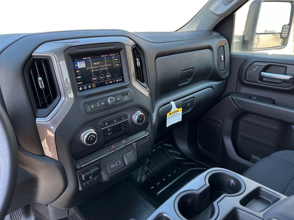 2023 GMC Sierra 2500HD Pro 12