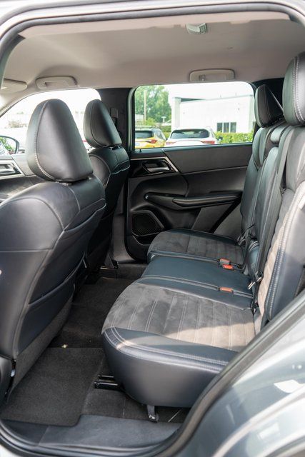 2023 Mitsubishi Outlander SE Gray at Subaru and VW of Moon Township