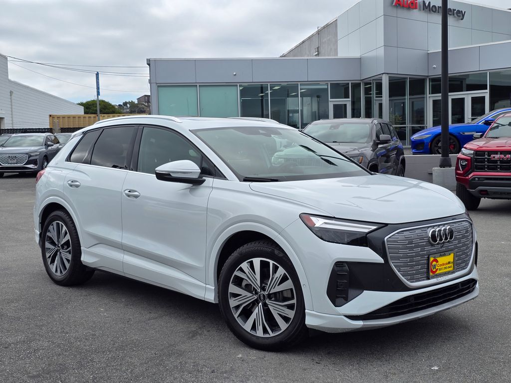 Glacier White Metallic 2023 Audi Q4 e-tron Premium Plus 40 SUV / Crossover Rear-Wheel Drive Automatic