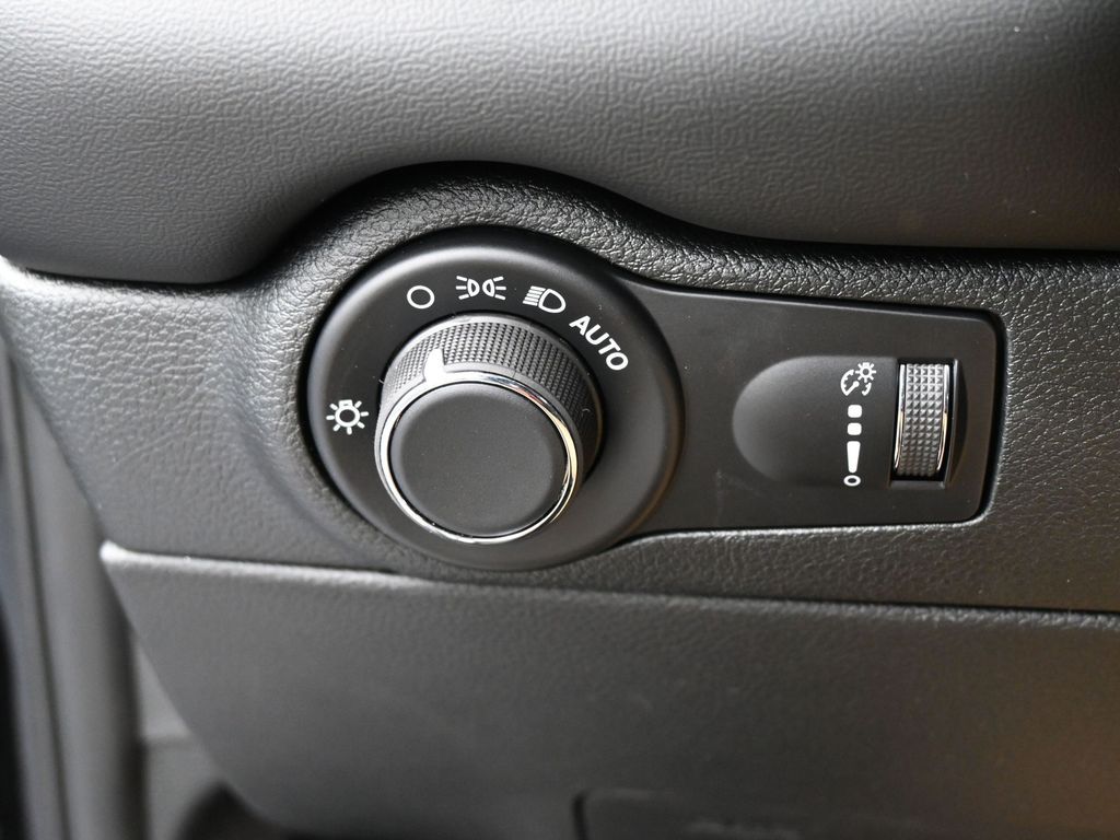 New 2026 DB Black Crystal Clearcoat Dodge GT HEMI V8 image 16