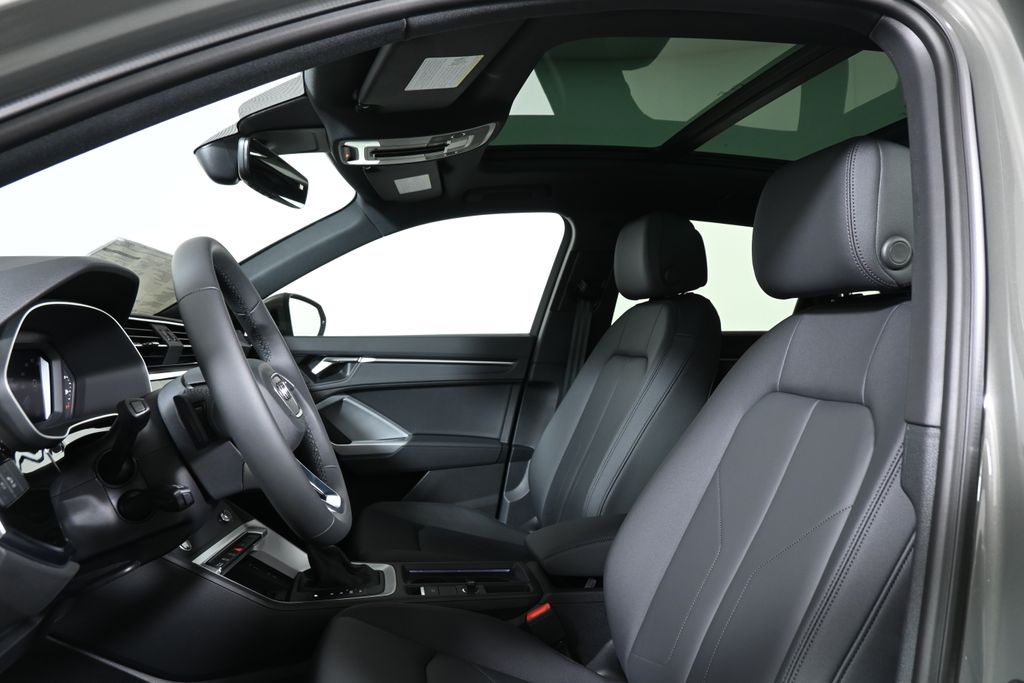 Thumbnail: 2025 Audi Q3 - 13