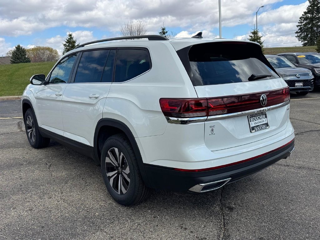 New 2026 Opal White Pearl Volkswagen SE image 4
