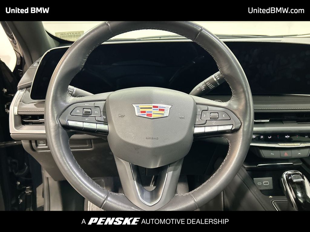 Thumbnail: 2024 Cadillac XT4 - 14