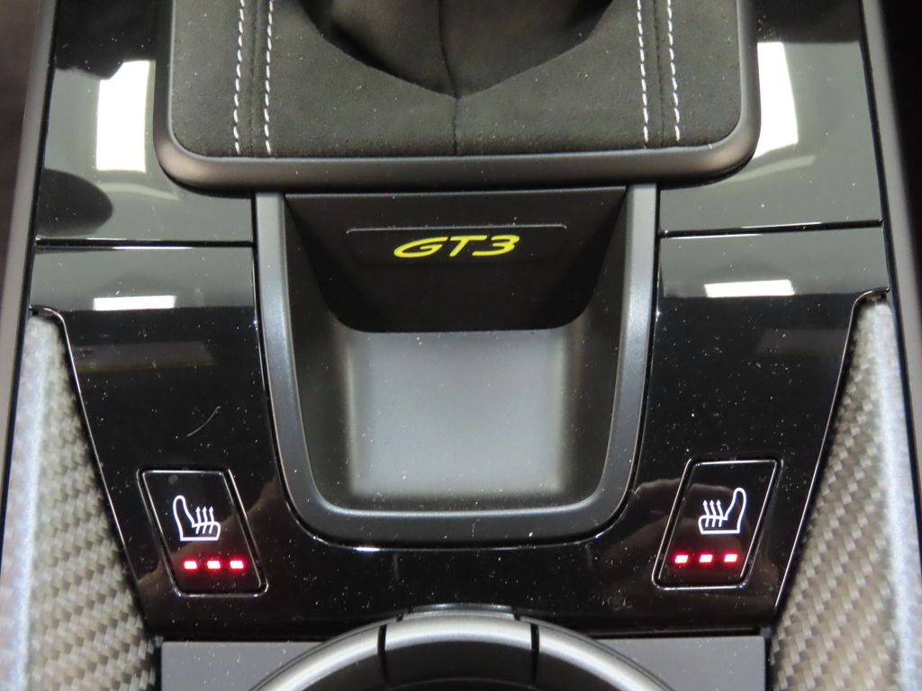 Thumbnail: 2026 Porsche 911 - 28