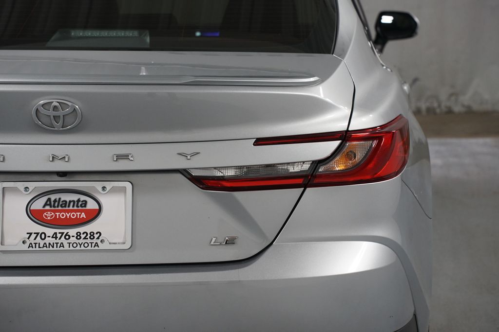 Thumbnail: 2025 Toyota Camry - 10