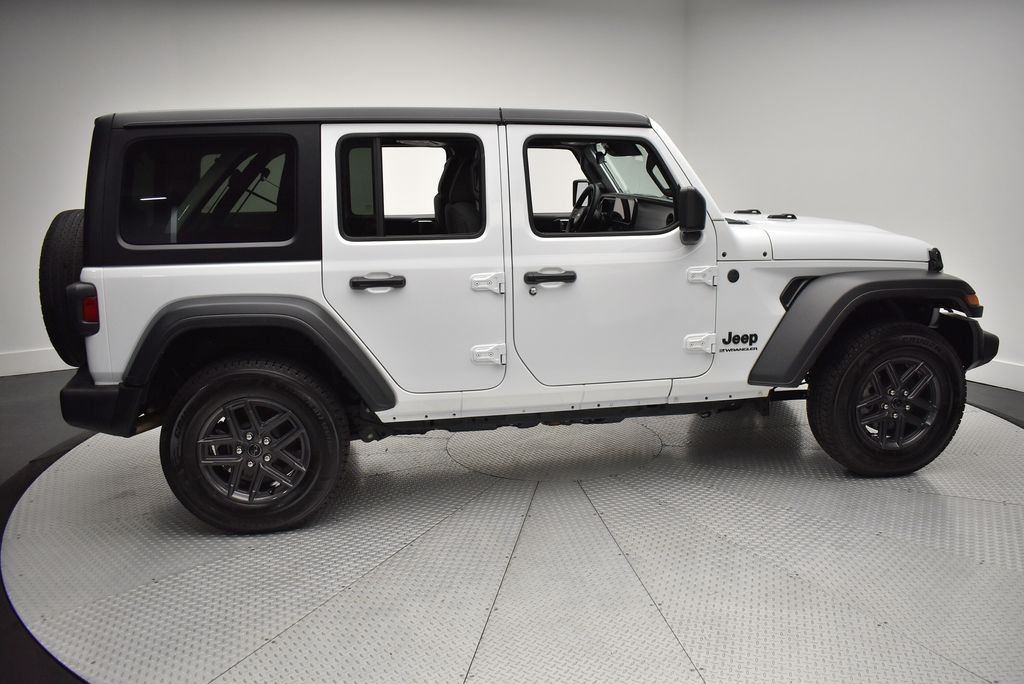 Thumbnail: 2024 Jeep Wrangler - 4