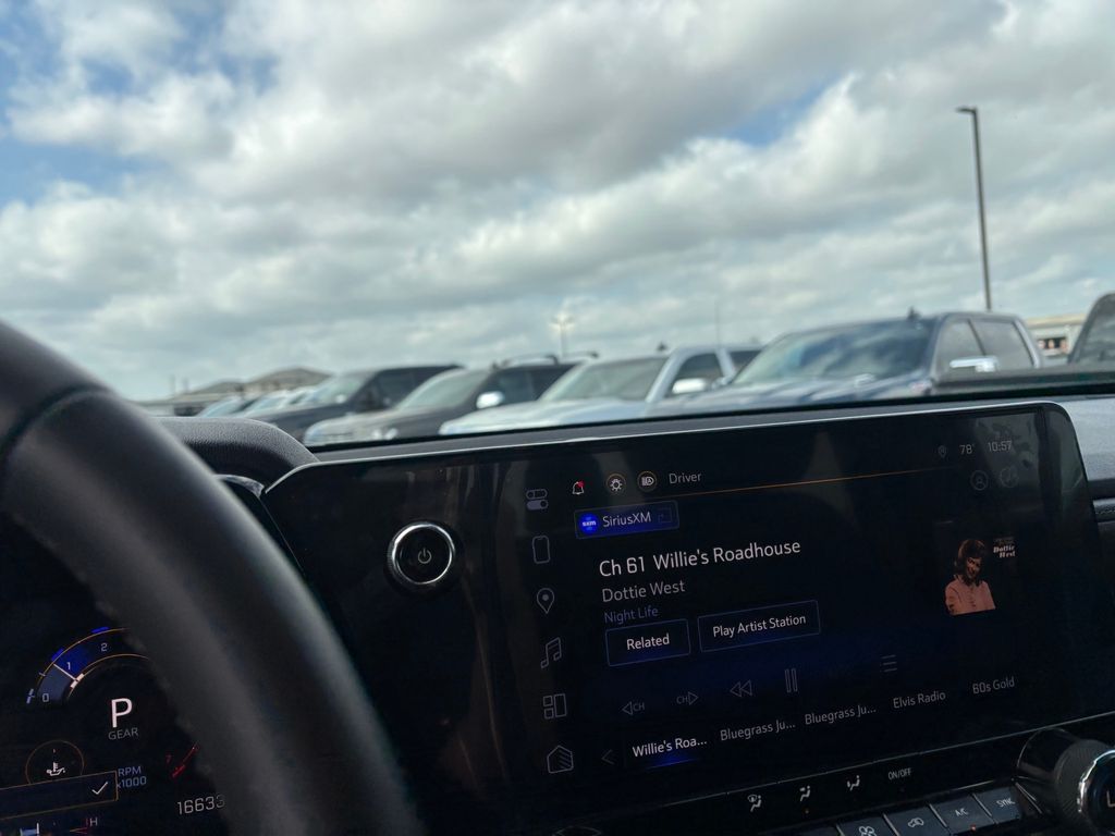 Used Car 2024 Chevrolet Colorado  Lt For Sale Under $35,000 In Austin, Texas