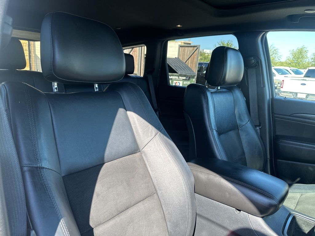 Used Car 2020 Jeep Grand Cherokee  Altitude For Sale Under $25,000 In Austin, Texas