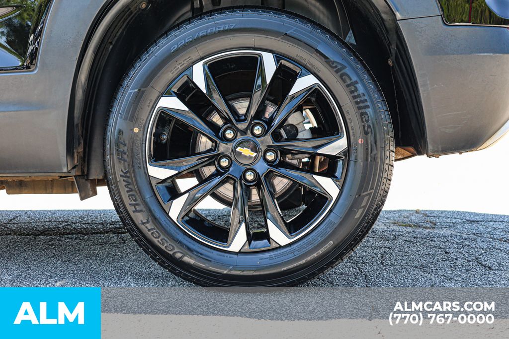 Used 2023 Black Chevrolet LT image 17