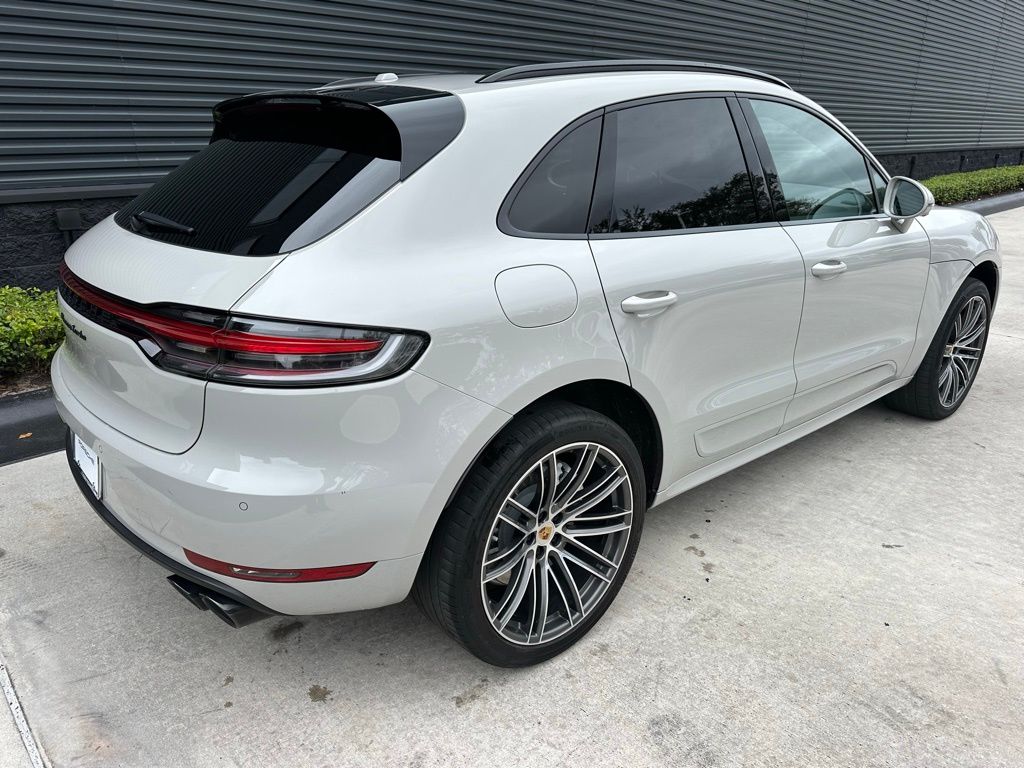 Thumbnail: 2021 Porsche Macan - 9