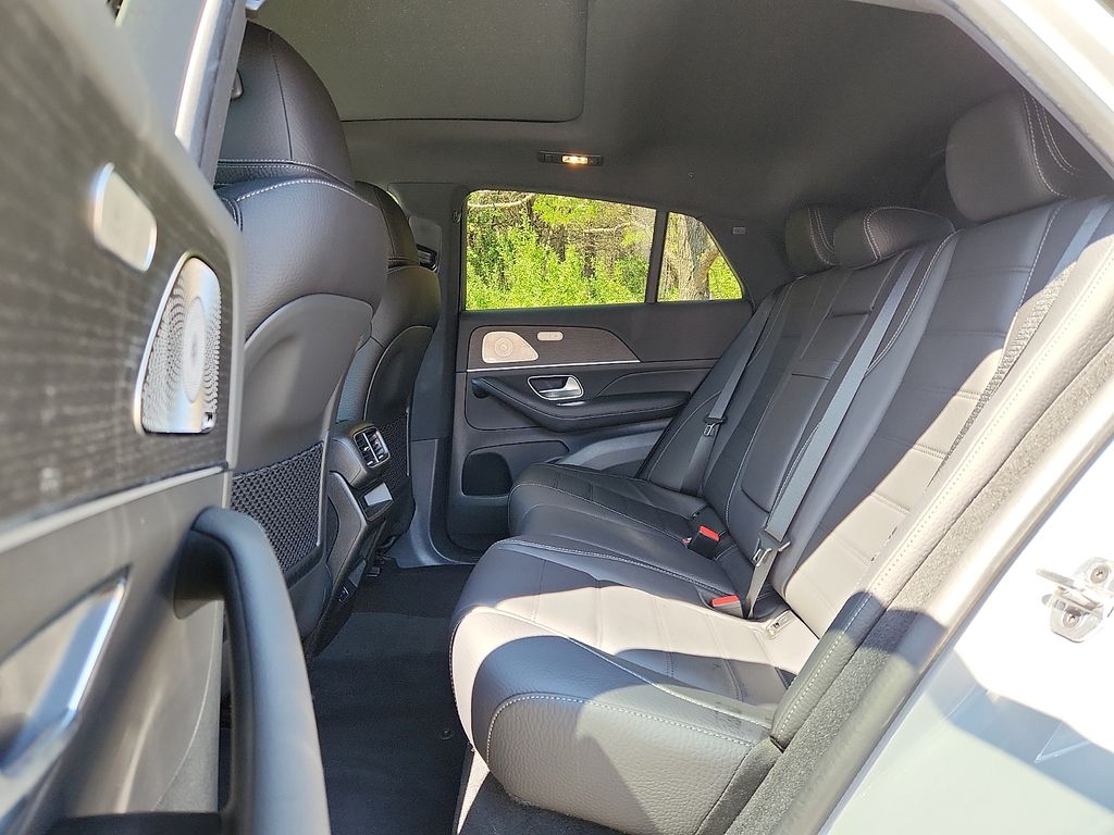 Thumbnail: 2025 Mercedes-Benz GLE - 10