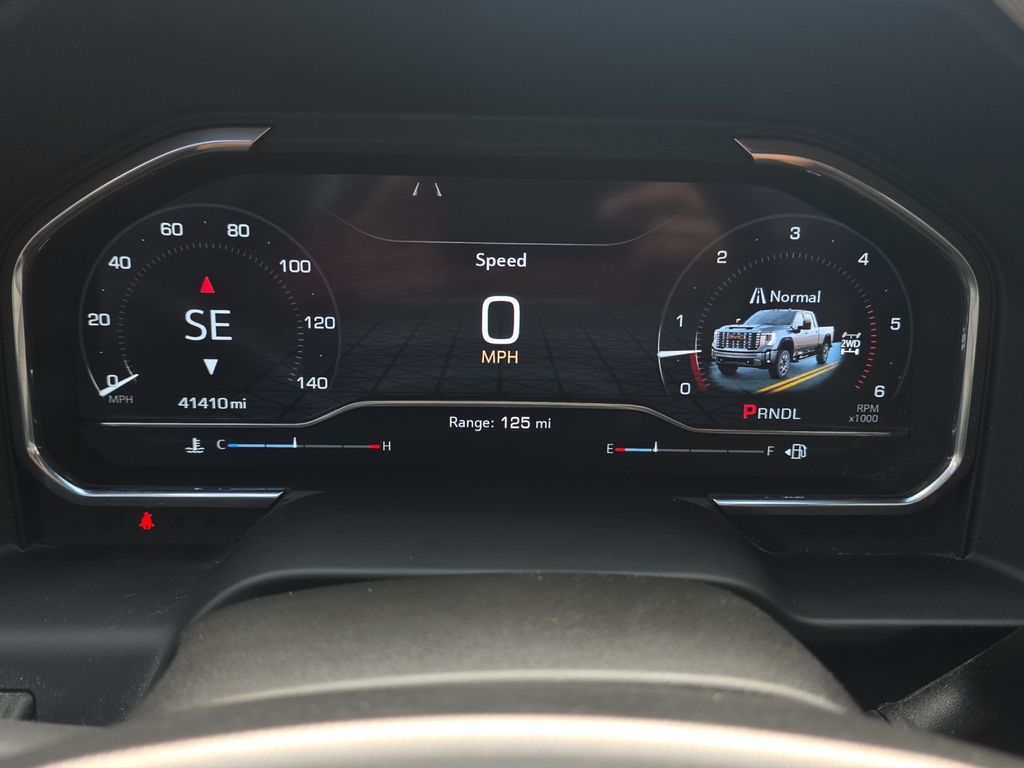 Used 2025 Silver GMC Denali image 10