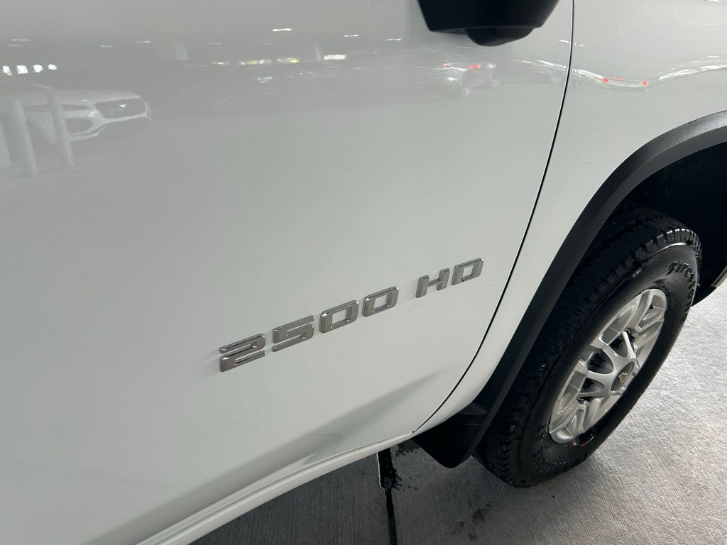 New 2026 Summit White Chevrolet Work Truck image 14