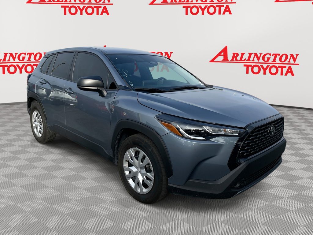 2024 Toyota Corolla Cross L's photo