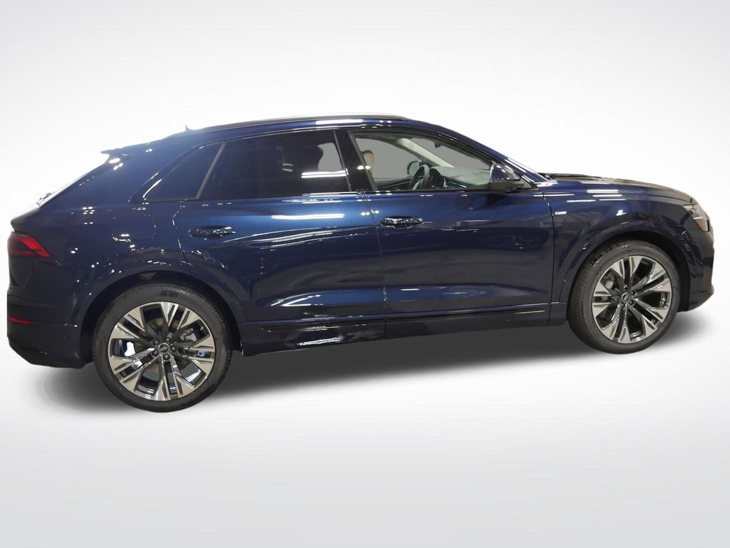 Thumbnail: 2026 Audi Q8 - 6