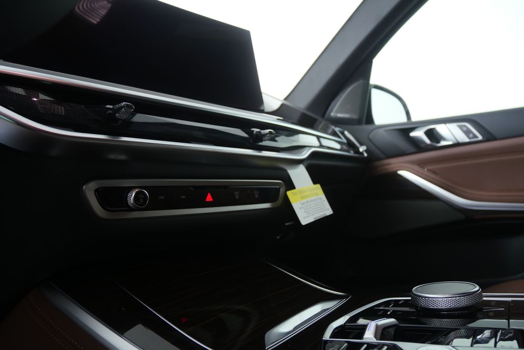 Thumbnail: 2026 BMW X5 - 19
