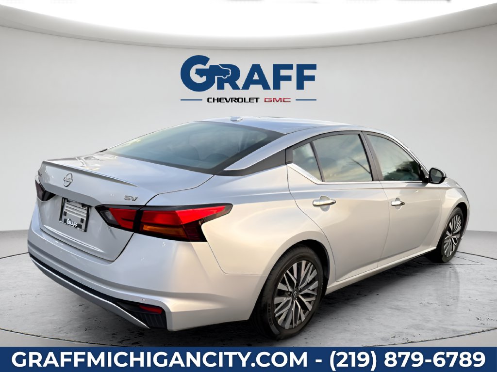 Used 2024 Nissan Altima Sedan