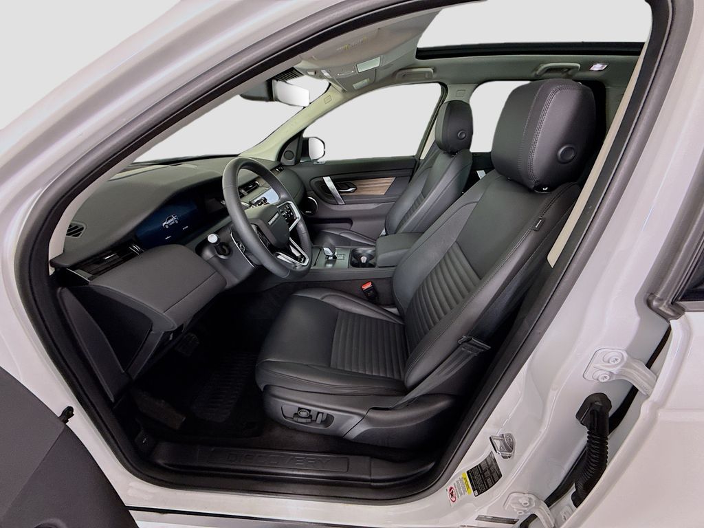 Thumbnail: 2025 Land Rover Discovery Sport - 20