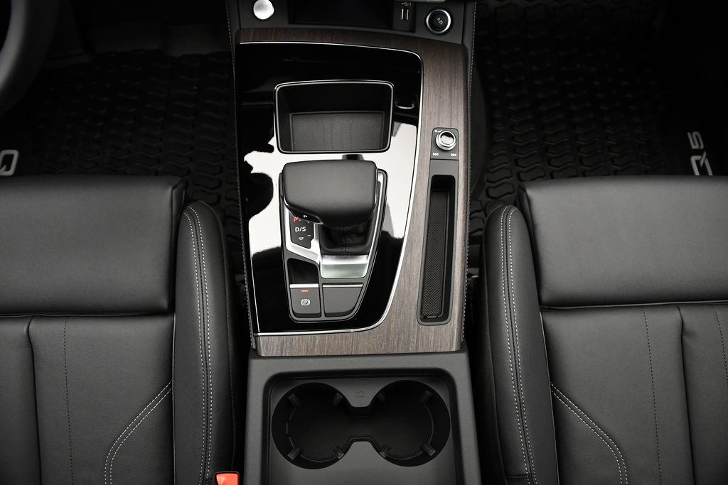 Thumbnail: 2025 Audi Q5 - 31