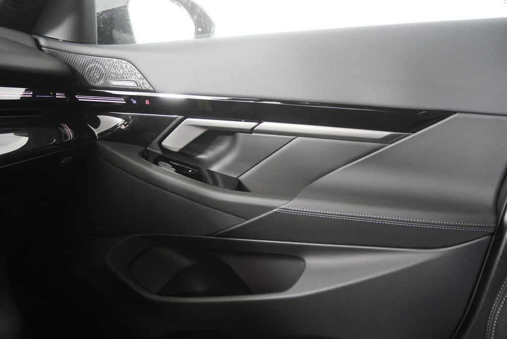 Thumbnail: 2026 BMW 5 Series - 20