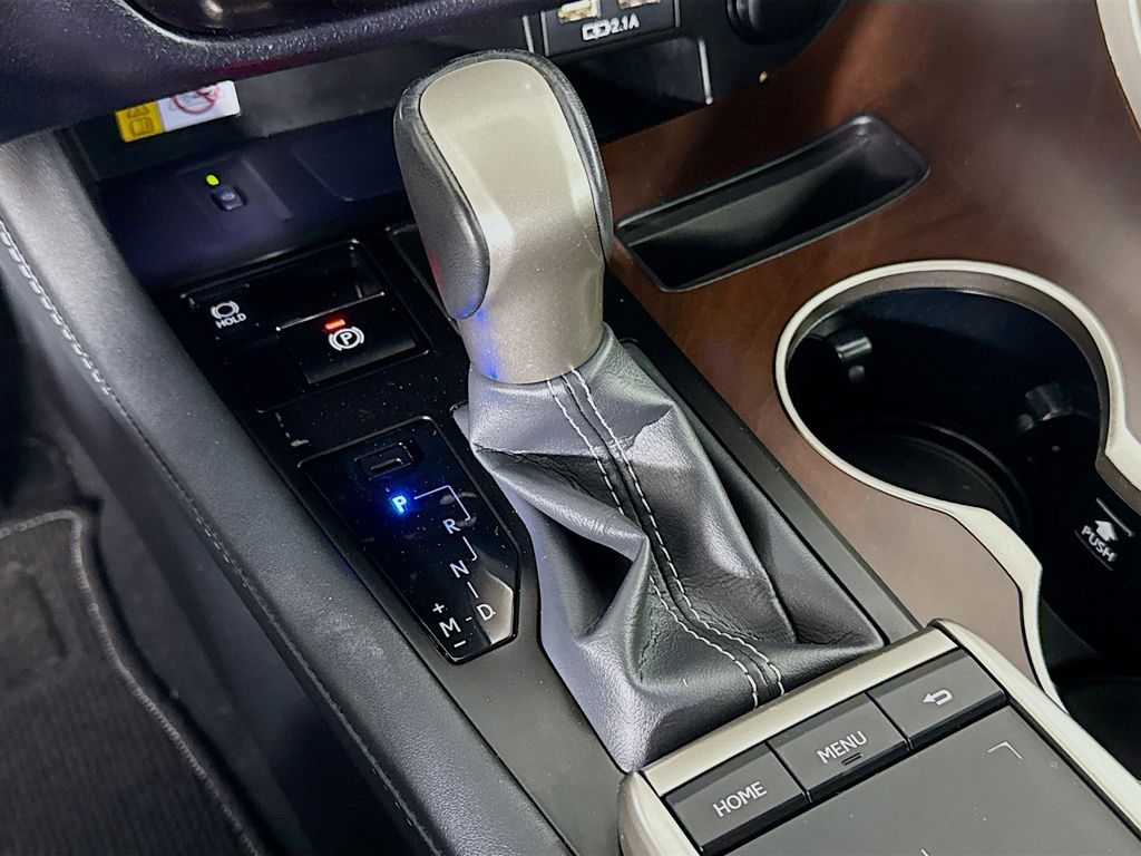 Thumbnail: 2022 Lexus RX - 16