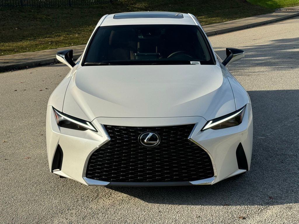 2024 Lexus IS 300 8