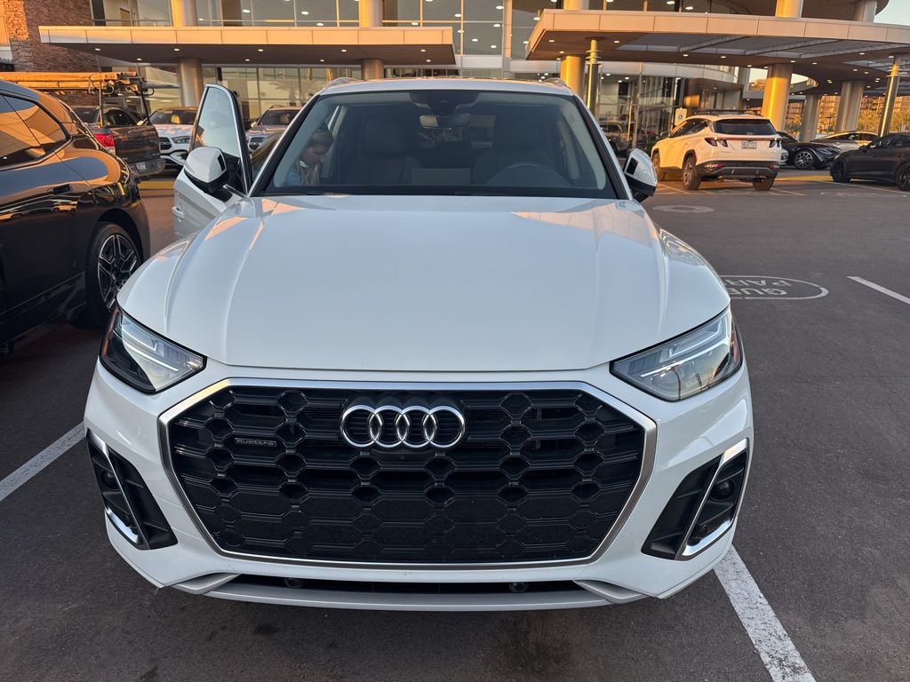Thumbnail: 2021 Audi Q5 - 2