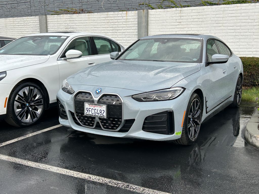 Thumbnail: 2023 BMW i4 - 2