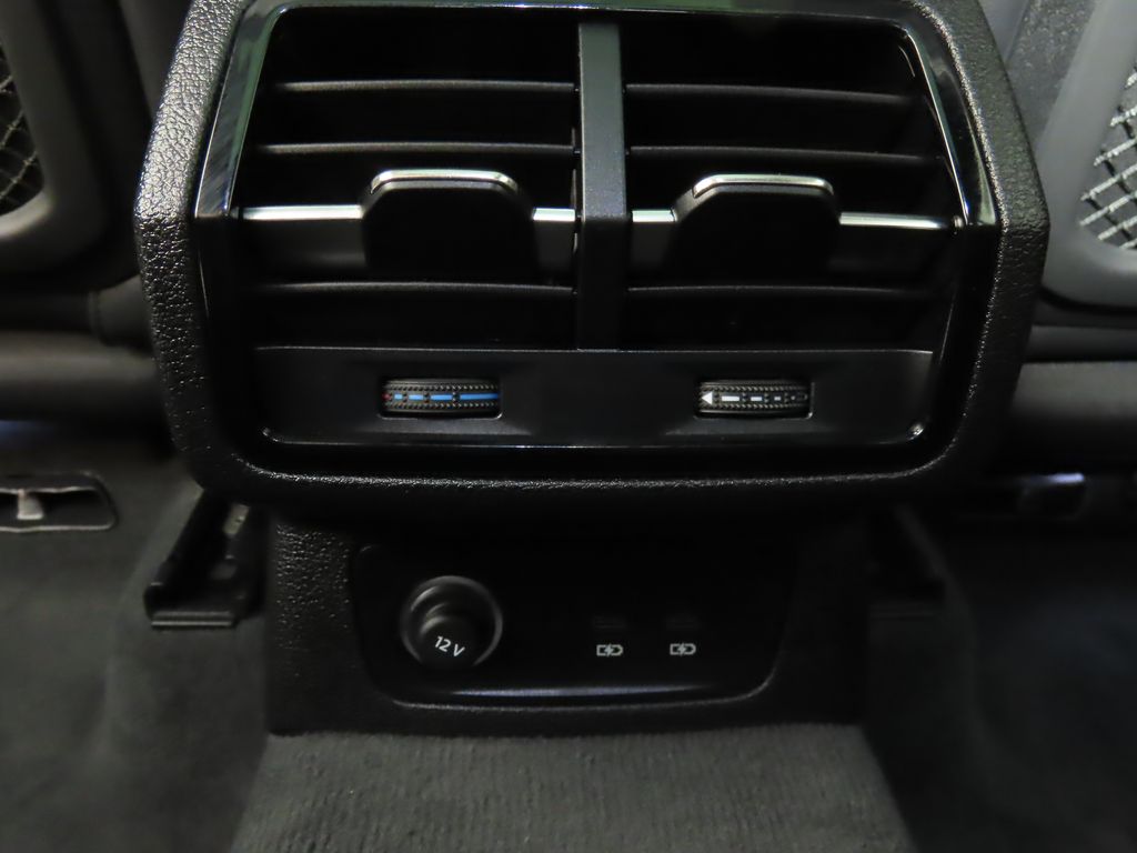 Thumbnail: 2025 Audi Q3 - 28