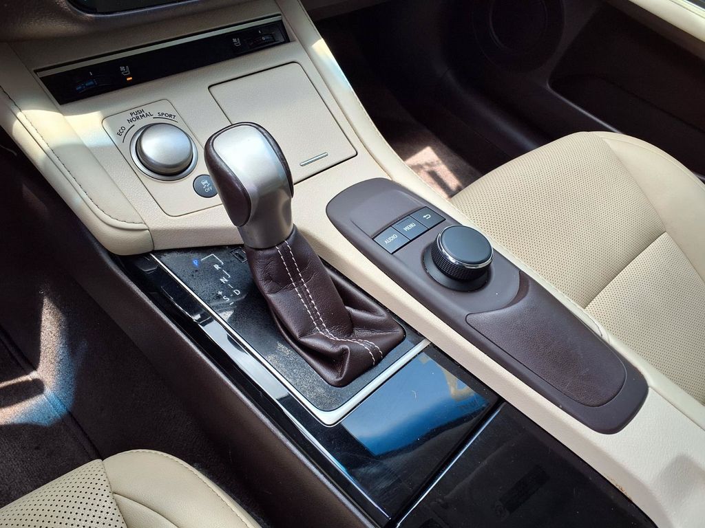 Used 2017 Lexus ES Sedan