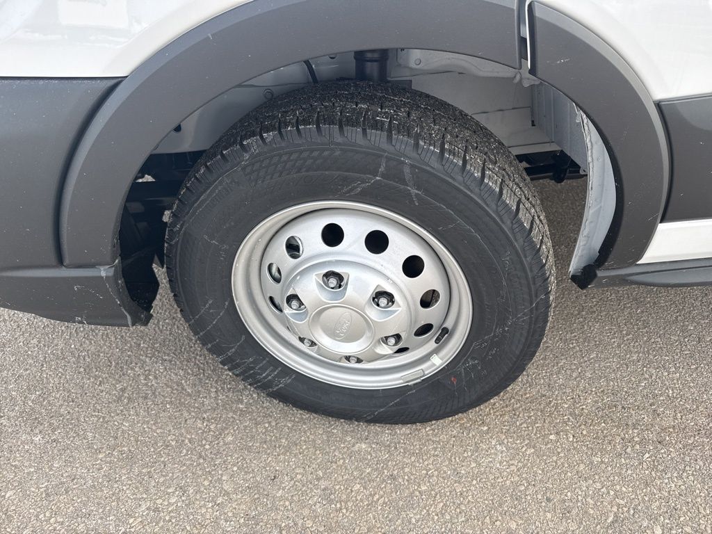 New 2025 White Ford Base image 19