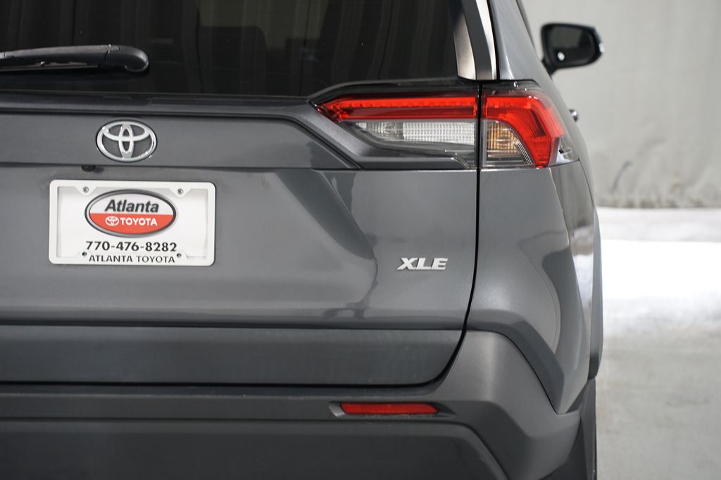 Thumbnail: 2021 Toyota RAV4 - 10