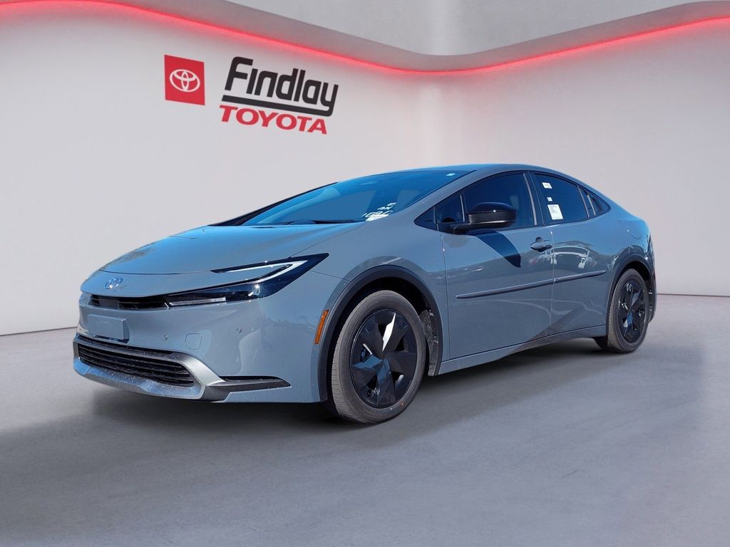 2026 Toyota Prius SE's photo