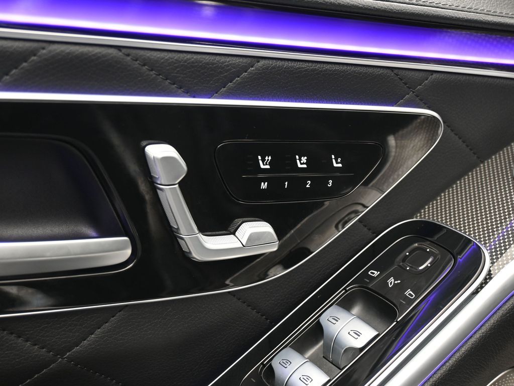 Used 2022 Onyx Black/Mojave Silver Mercedes-Benz S 580 image 17