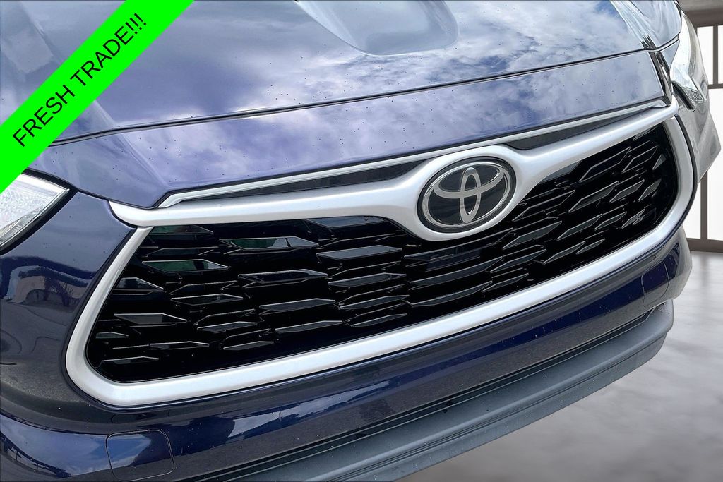Used 2021 Toyota Highlander SUV