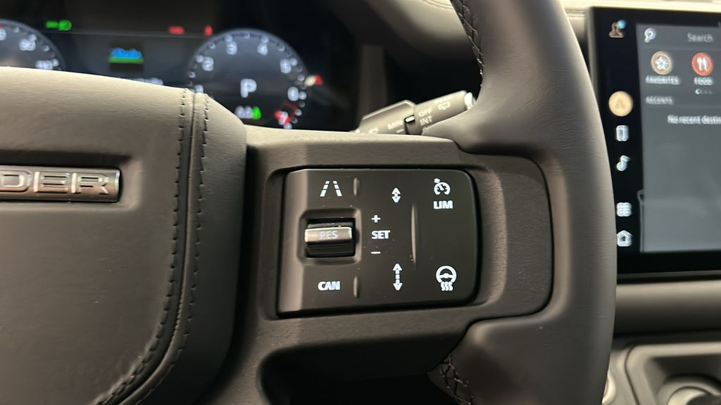 Thumbnail: 2025 Land Rover Defender - 15