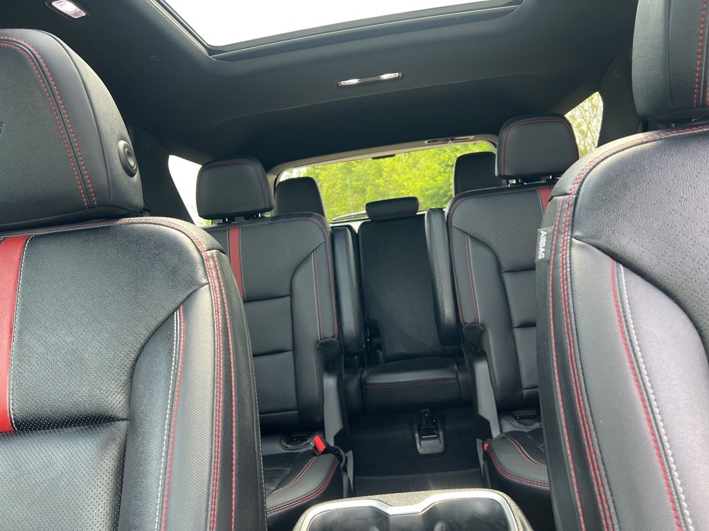 Used 2024 Chevrolet Traverse SUV