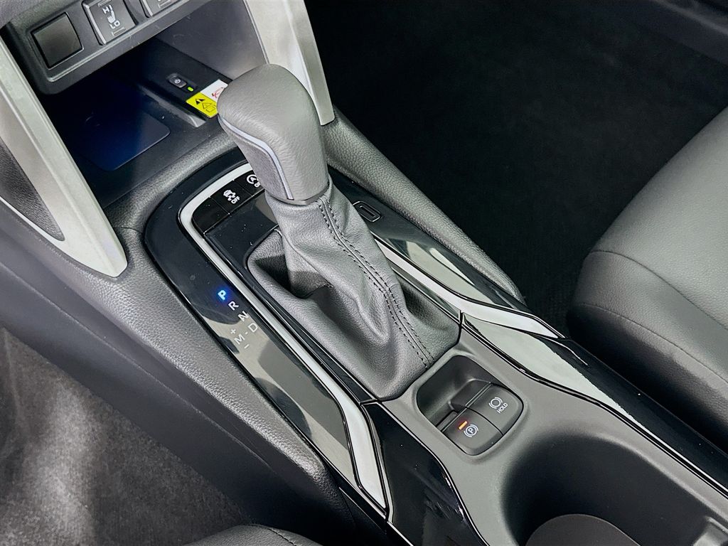 Thumbnail: 2023 Toyota Corolla Cross - 16