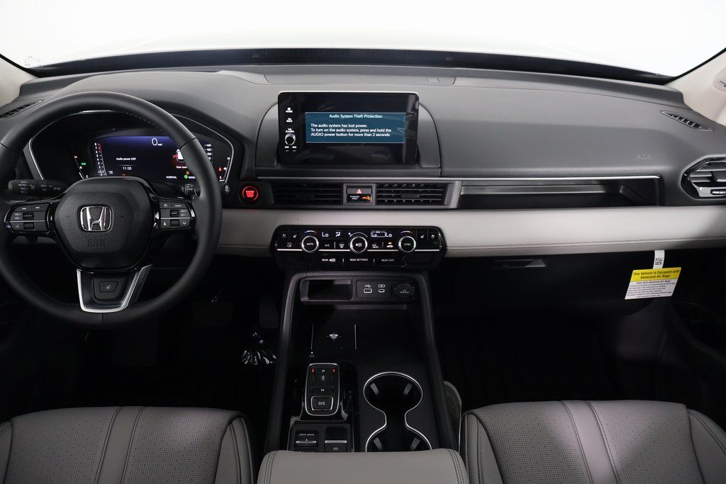 Thumbnail: 2025 Honda Pilot - 4