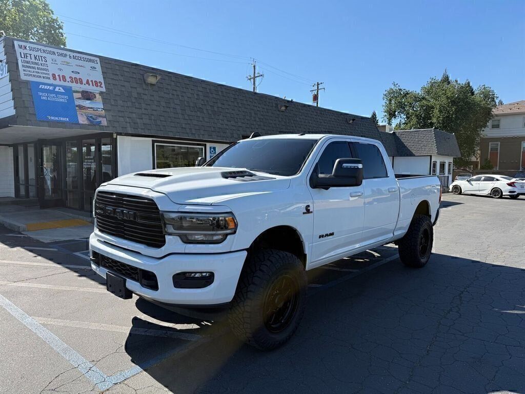 Bright White Clearcoat 2023 RAM 2500 Pickup Truck Four-Wheel Drive Automatic